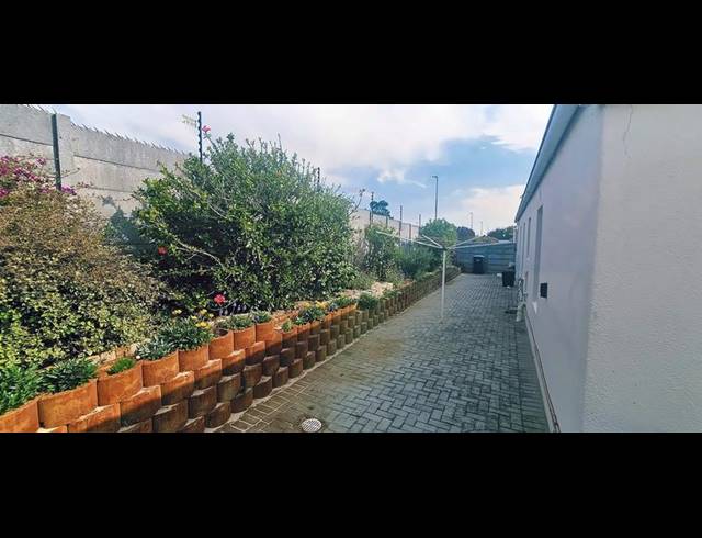 3 BEDROOM PROPERTY TO RENT IN TABLE VIEW